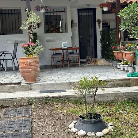 בית נופש Eden's Oasis *