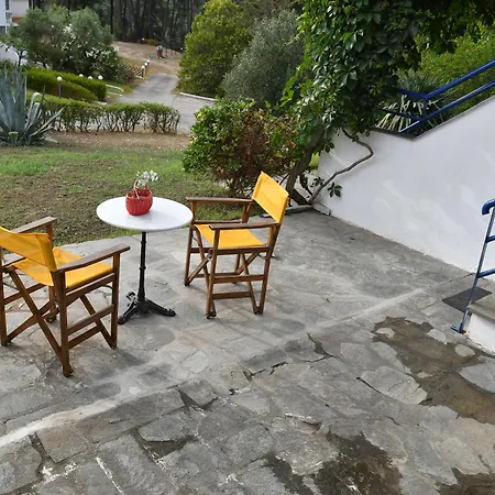 Case de vacanță Eden's Oasis *