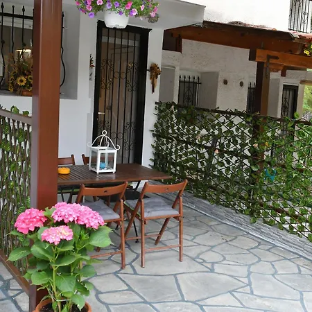 Eden's Oasis Holiday home Skala Fourkas